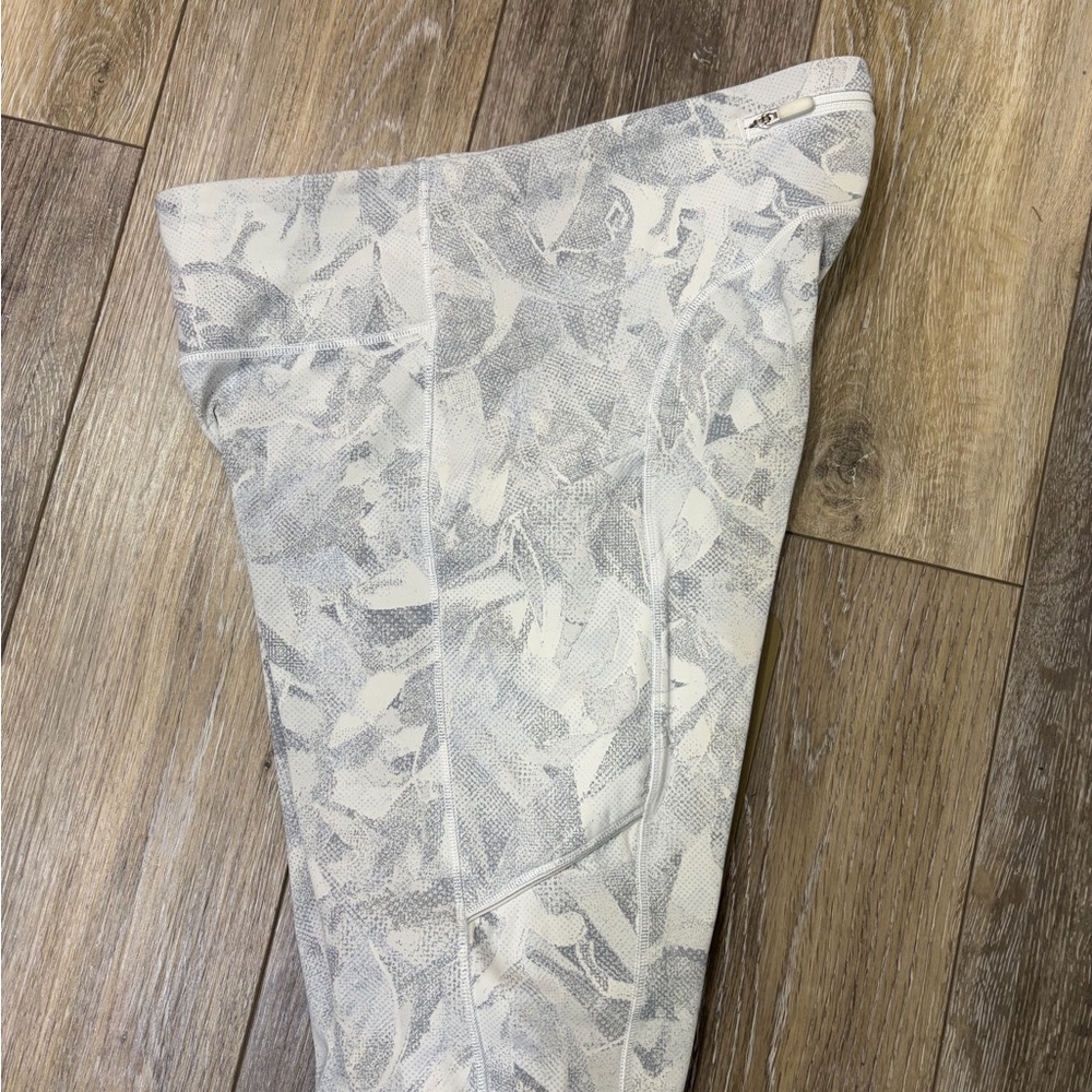 Lululemon Speed Up Tights - Picture 8 of 15